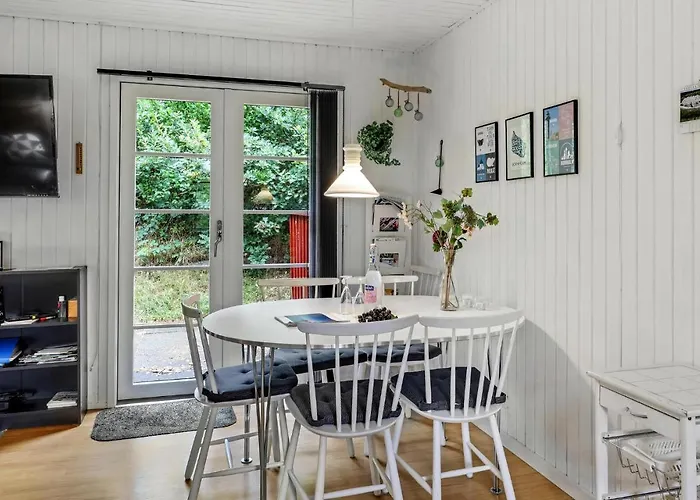 Vakantiehuis Cozy In With Wifi Neksø
